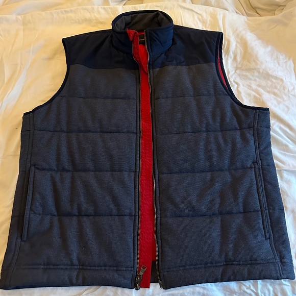 Puffer vest - Picture 1 of 3